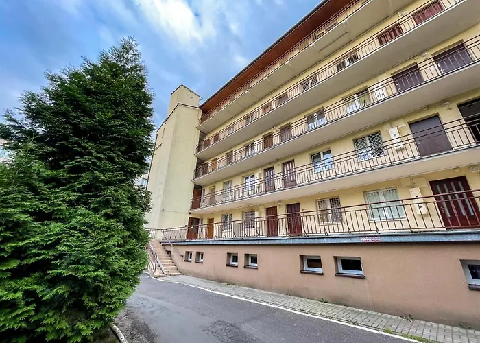 Superapart Tamka Ministudio, Family Friendly Abode
