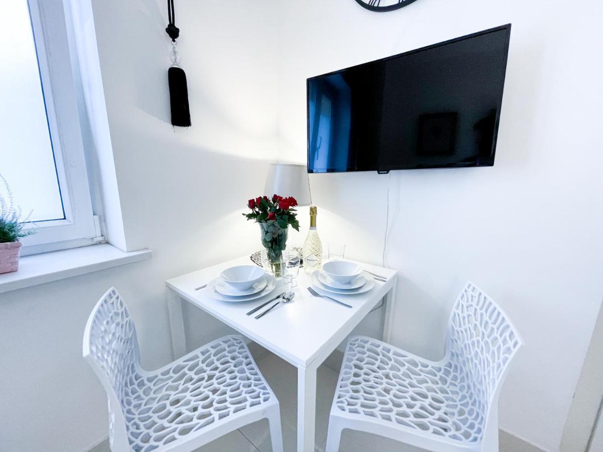 Superapart Tamka Ministudio, Family Friendly Abode * Warsaw